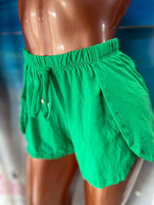 Short Bsico Verde Bandeira